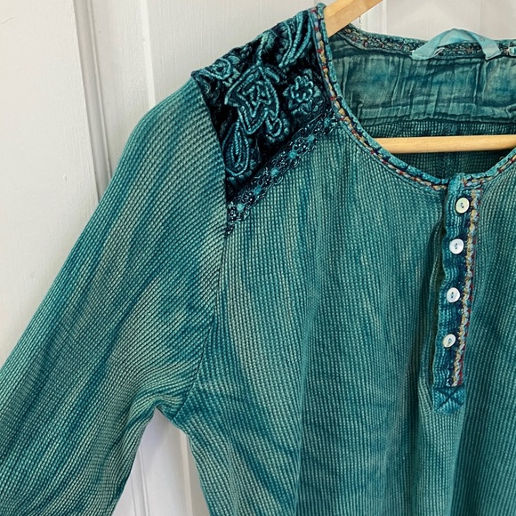 Soft Surroundings Butterfly knit top green/Teal Long Sleeve Women's Tunic size M - Picture 14 of 16